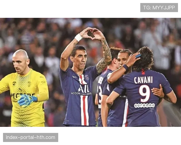 战术板：解析巴黎圣日耳曼本赛季定位球进攻效率提升的关键变化